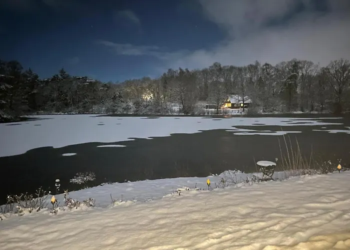 Idyllic Lakeside 펜션 보크호른